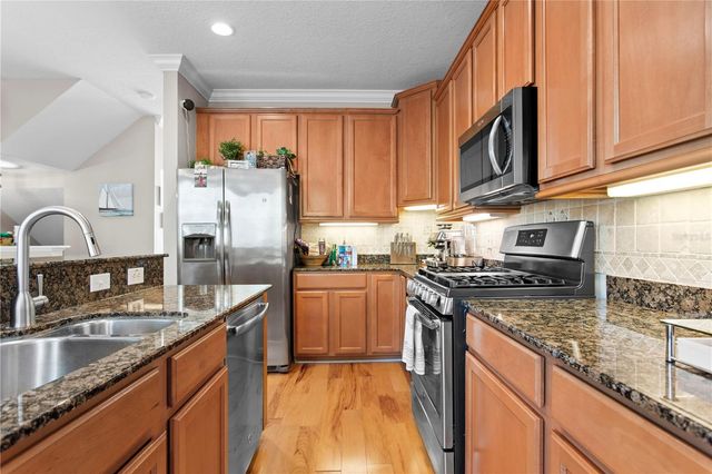 3023 POINTEVIEW DRIVE, Tampa, FL 33611