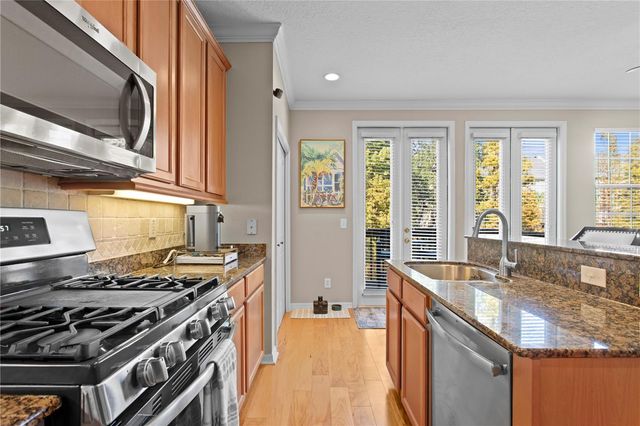 3023 POINTEVIEW DRIVE, Tampa, FL 33611