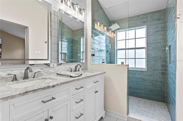 3023 POINTEVIEW DRIVE, Tampa, FL 33611