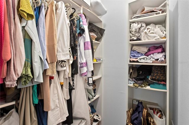 3023 POINTEVIEW DRIVE, Tampa, FL 33611