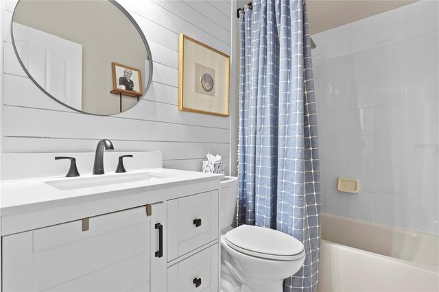 3023 POINTEVIEW DRIVE, Tampa, FL 33611