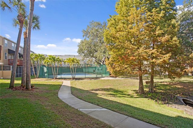 3023 POINTEVIEW DRIVE, Tampa, FL 33611