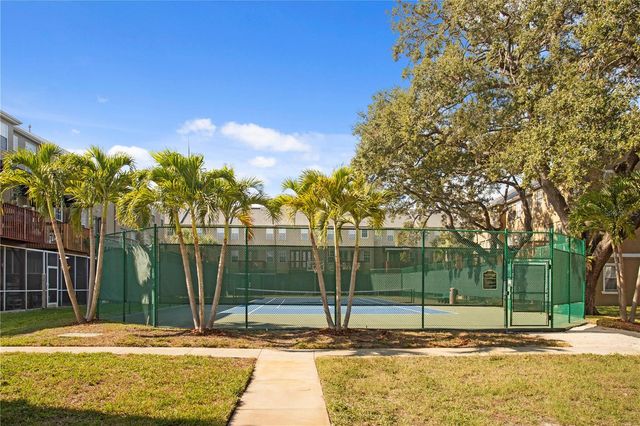 3023 POINTEVIEW DRIVE, Tampa, FL 33611