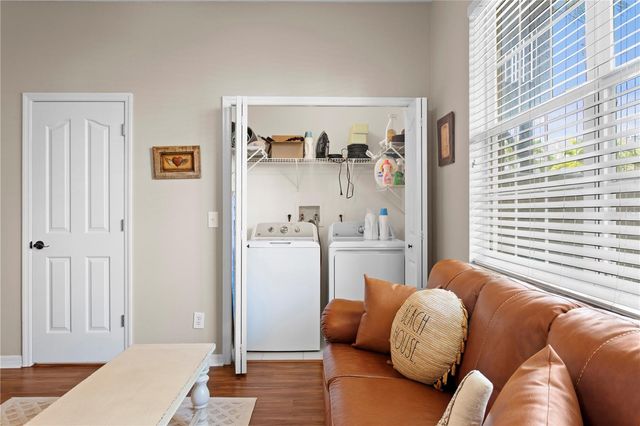 3023 POINTEVIEW DRIVE, Tampa, FL 33611