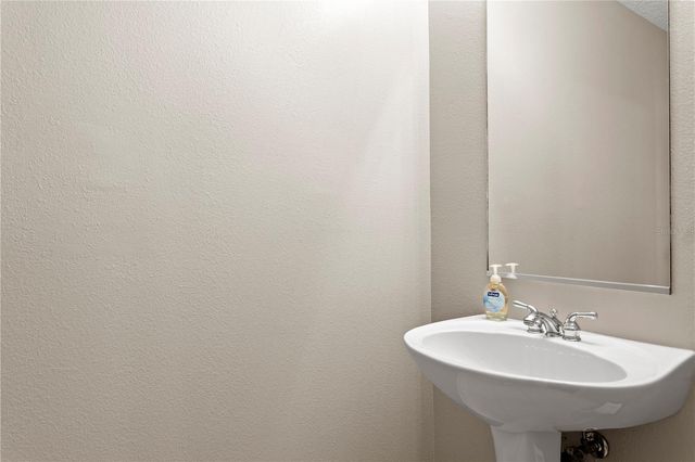 3023 POINTEVIEW DRIVE, Tampa, FL 33611