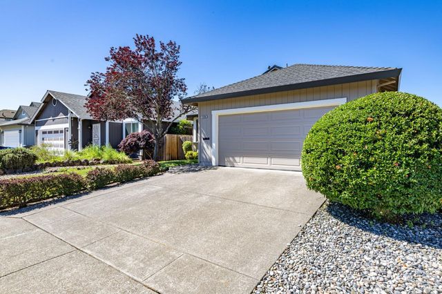 2429 Lemur St, Santa Rosa, CA 95401