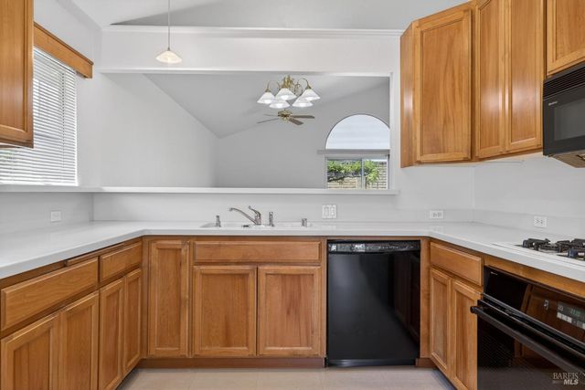 2429 Lemur St, Santa Rosa, CA 95401