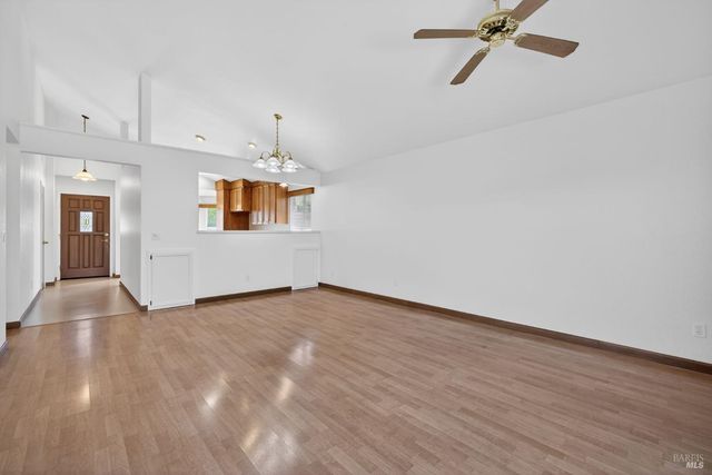 2429 Lemur St, Santa Rosa, CA 95401