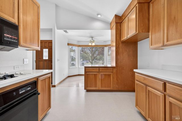 2429 Lemur St, Santa Rosa, CA 95401