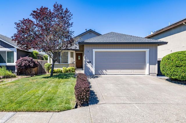 2429 Lemur St, Santa Rosa, CA 95401