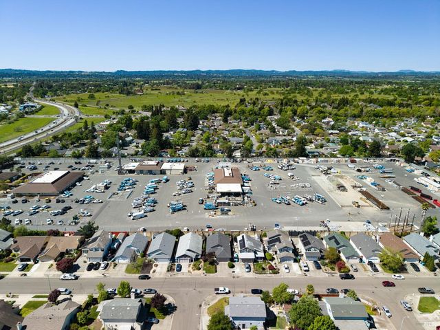 2429 Lemur St, Santa Rosa, CA 95401