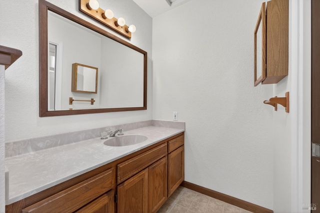 2429 Lemur St, Santa Rosa, CA 95401