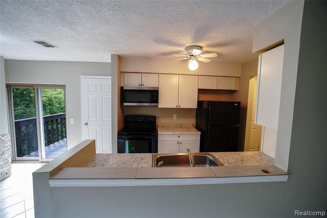 8365 Pontiac Lake Road 12, White Lake, MI 48386