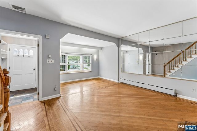 33 Myrtle Avenue, Nutley, NJ 07110