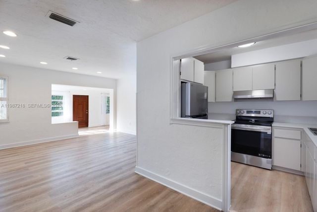 2515 Overbrook St, Miami, FL 33133