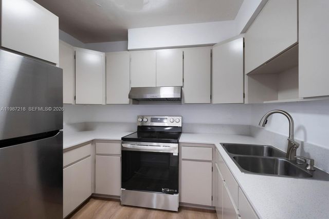 2515 Overbrook St, Miami, FL 33133