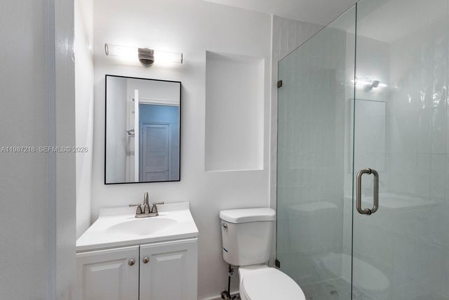 2515 Overbrook St, Miami, FL 33133