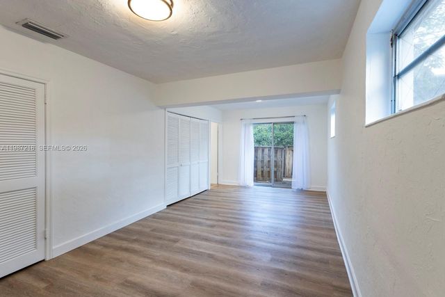 2515 Overbrook St, Miami, FL 33133