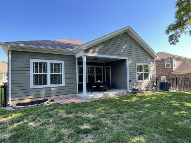 548 Smoky Mountains Dr, Gallatin, TN 37066