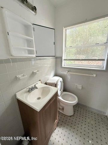 7007 LUCKY Drive E, Jacksonville, FL 32208