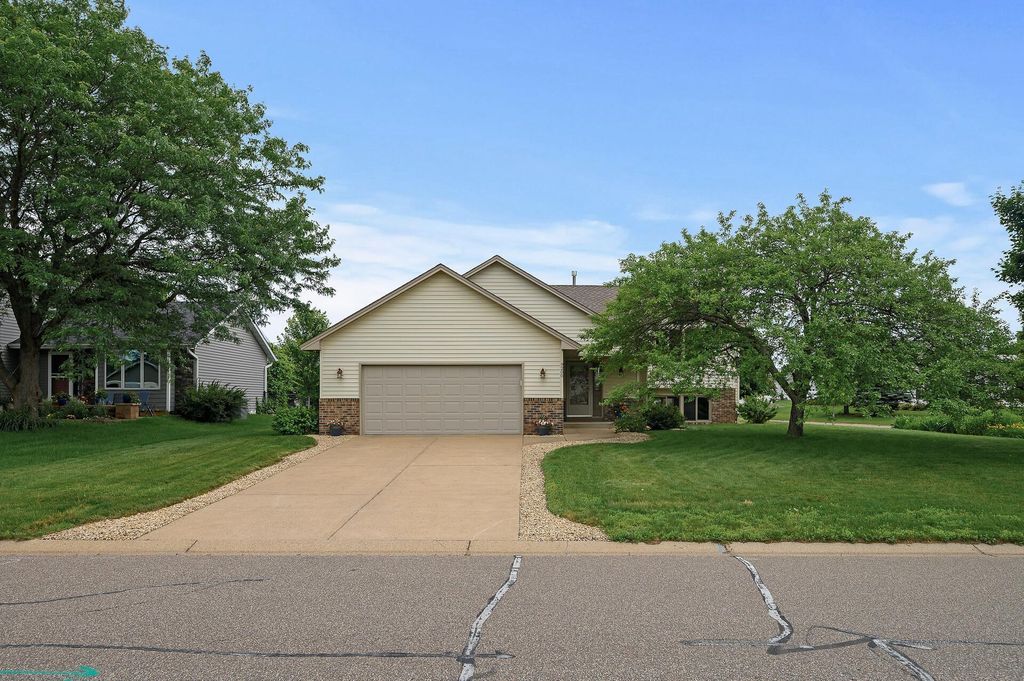 9200 Victoria Court, Brooklyn Park, MN 55443