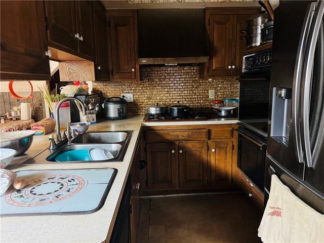 302 N Wheeling Avenue, Kansas City, MO 64123