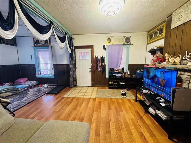 302 N Wheeling Avenue, Kansas City, MO 64123