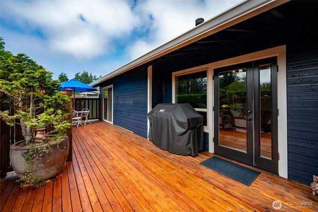 23926 106th Place W, Edmonds, WA 98020