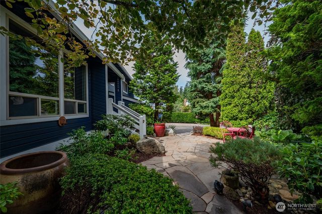23926 106th Place W, Edmonds, WA 98020