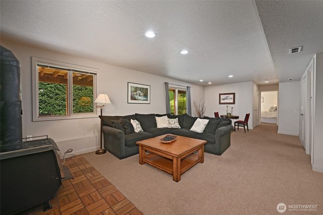 23926 106th Place W, Edmonds, WA 98020