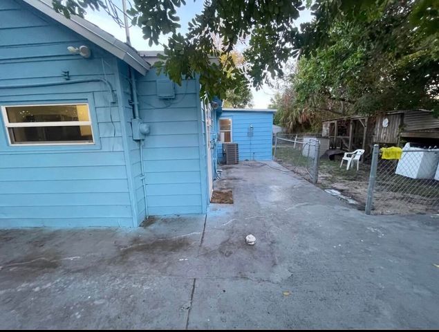 1905 Florida Street, Lake Worth Beach, FL 33460