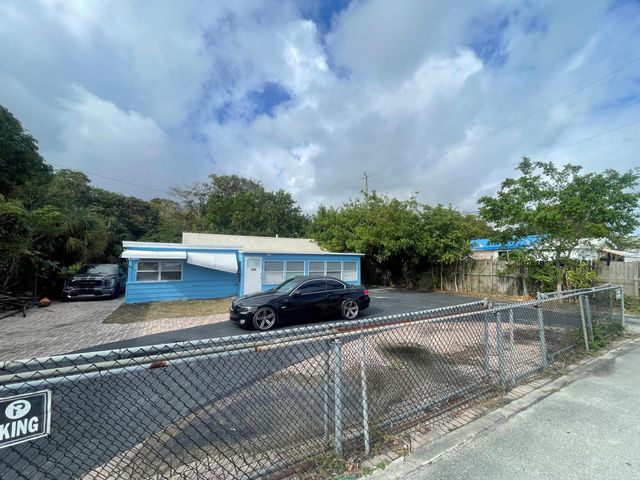 1905 Florida Street, Lake Worth Beach, FL 33460