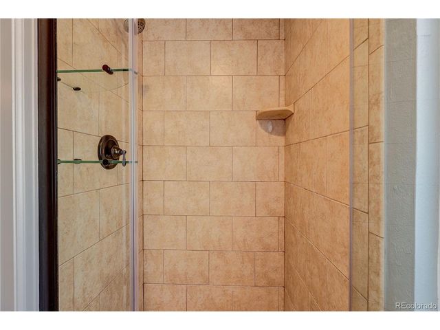 572 E Long Cir, Centennial, CO 80122