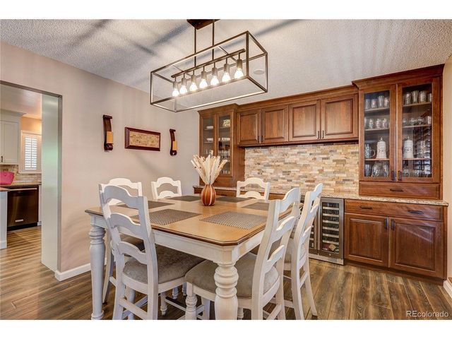 572 E Long Cir, Centennial, CO 80122