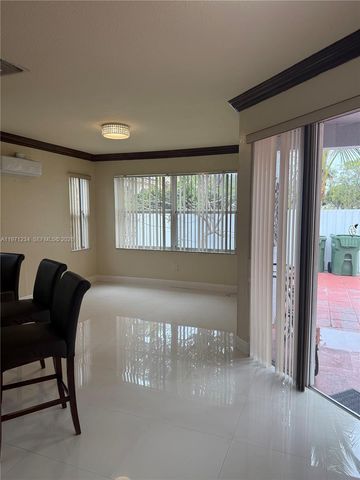 3951 NE 13th Dr, Homestead, FL 33033