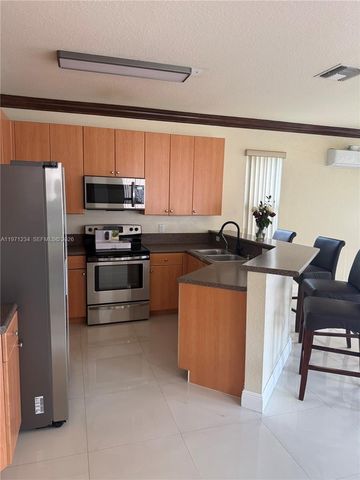 3951 NE 13th Dr, Homestead, FL 33033