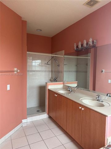 3951 NE 13th Dr, Homestead, FL 33033