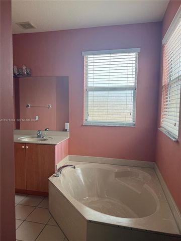 3951 NE 13th Dr, Homestead, FL 33033