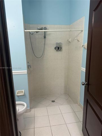 3951 NE 13th Dr, Homestead, FL 33033