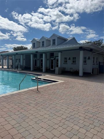 3951 NE 13th Dr, Homestead, FL 33033