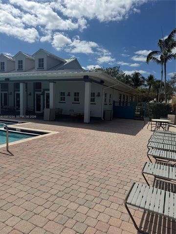 3951 NE 13th Dr, Homestead, FL 33033