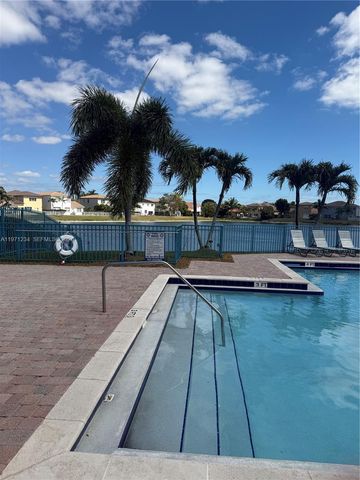 3951 NE 13th Dr, Homestead, FL 33033