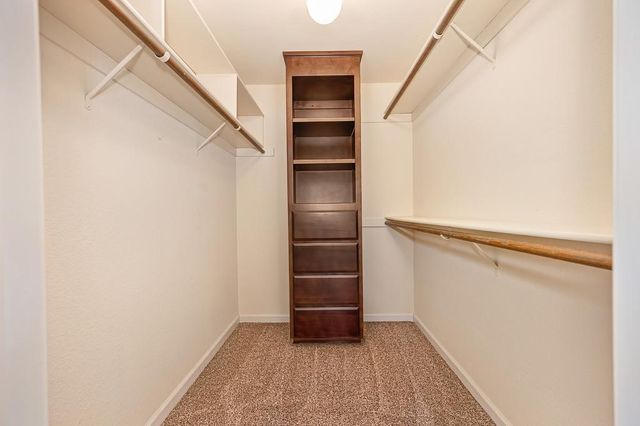 106 Woodview Ct, Folsom, CA 95630