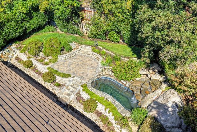 106 Woodview Ct, Folsom, CA 95630