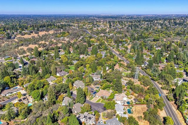 106 Woodview Ct, Folsom, CA 95630
