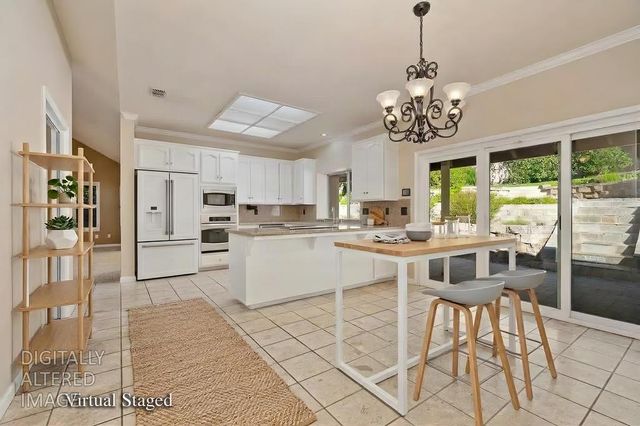 106 Woodview Ct, Folsom, CA 95630