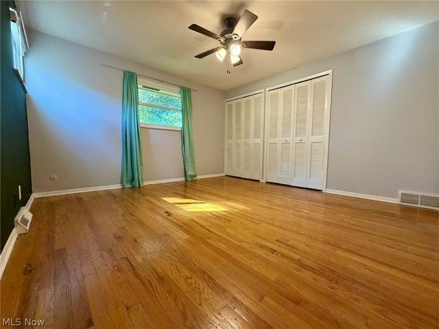 28096 Edgepark Drive, North Olmsted, OH 44070