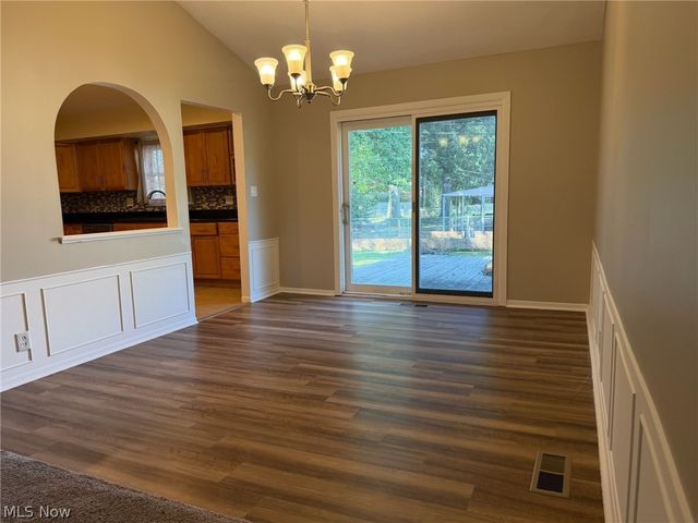 28096 Edgepark Drive, North Olmsted, OH 44070