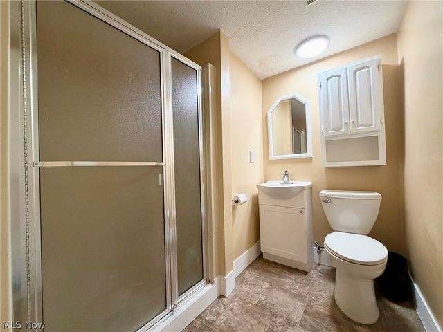 28096 Edgepark Drive, North Olmsted, OH 44070