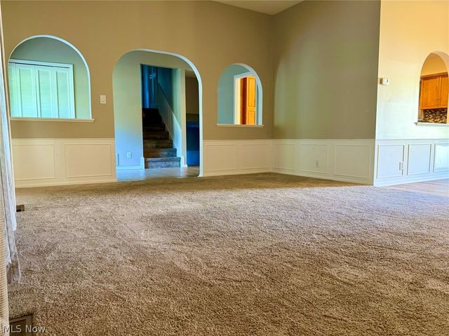 28096 Edgepark Drive, North Olmsted, OH 44070